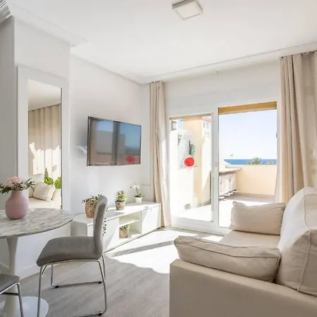 Appartement Elviria,studio Cu Vedere La Mare *