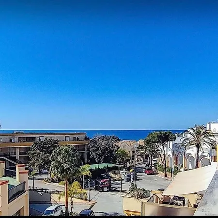Appartement Elviria,studio Cu Vedere La Mare