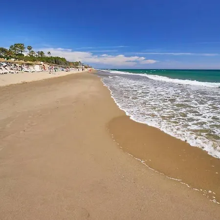 Appartement Elviria,studio Cu Vedere La Mare *