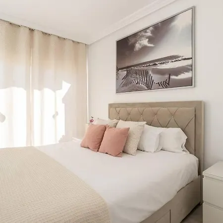 Appartement Elviria,studio Cu Vedere La Mare
